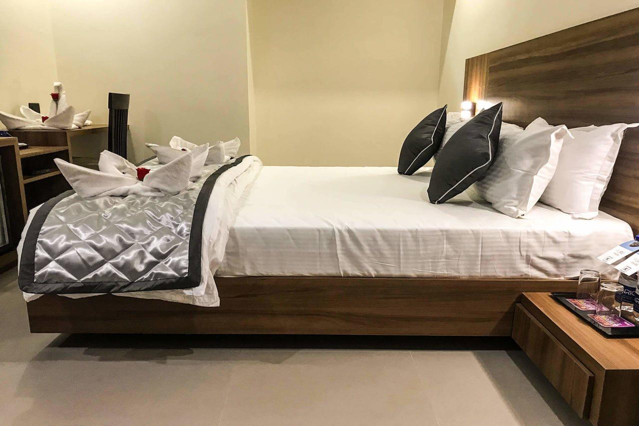 Kyriad Hotel Solapur By Othpl Zewnętrze zdjęcie