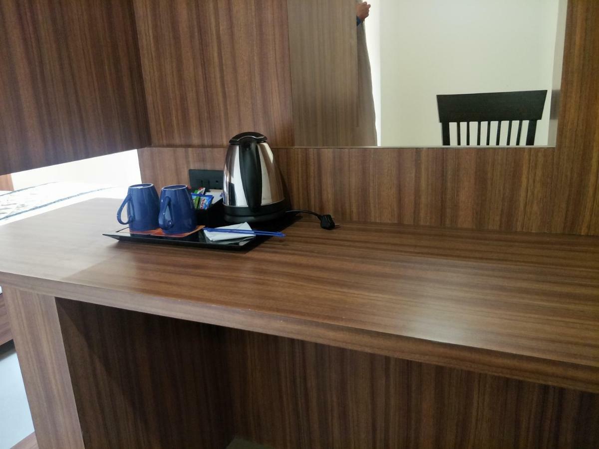 Kyriad Hotel Solapur By Othpl Zewnętrze zdjęcie