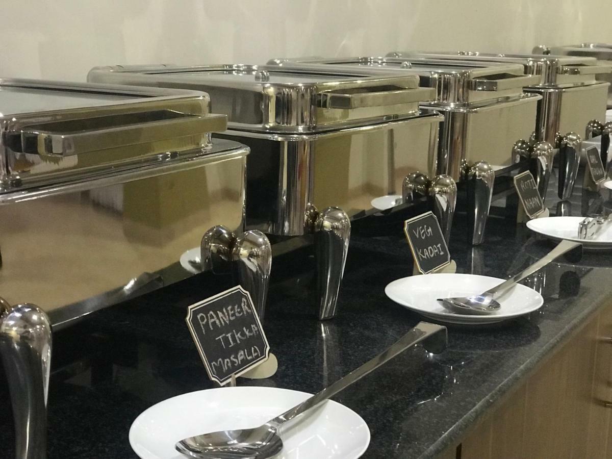 Kyriad Hotel Solapur By Othpl Zewnętrze zdjęcie